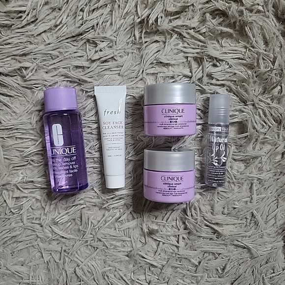 Beauty Bundle Clinique Fresh Lip Oil Eye Makeup Remover Soy Face Cleanser ✨️💫